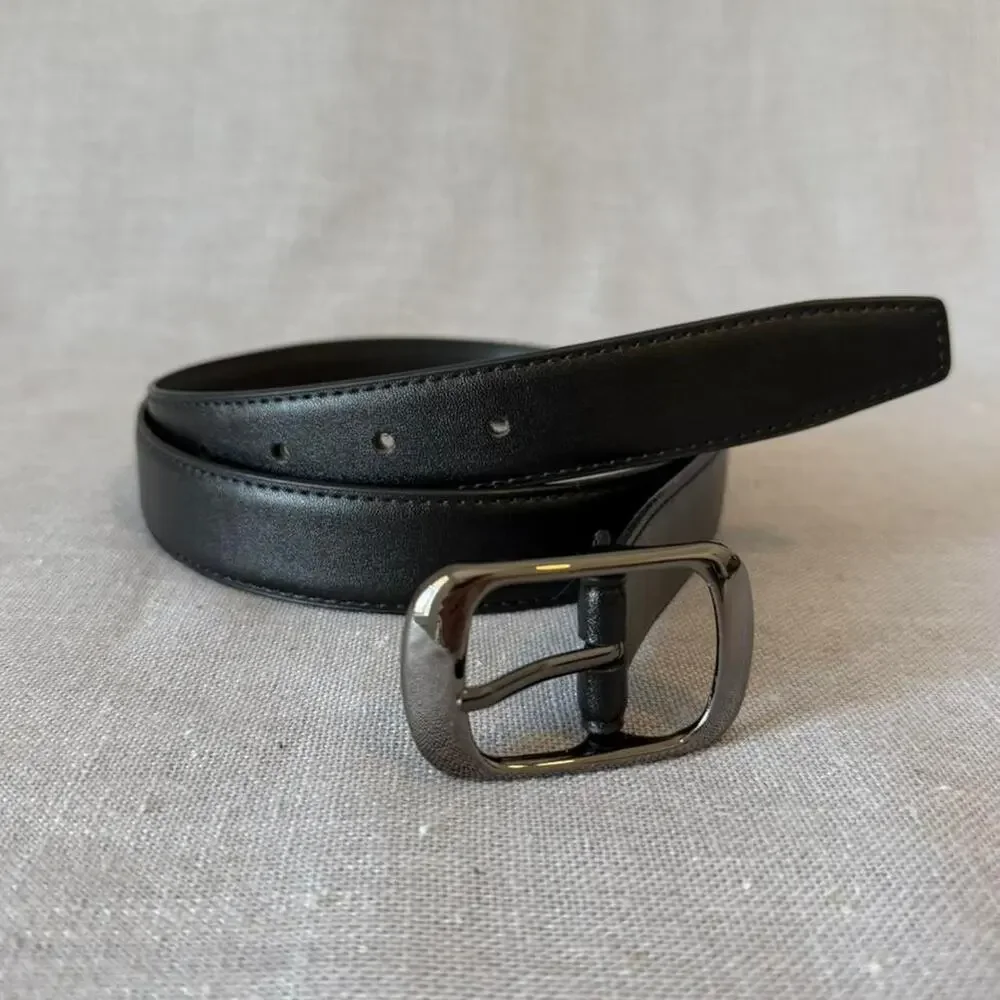 Casual black faux leather belt